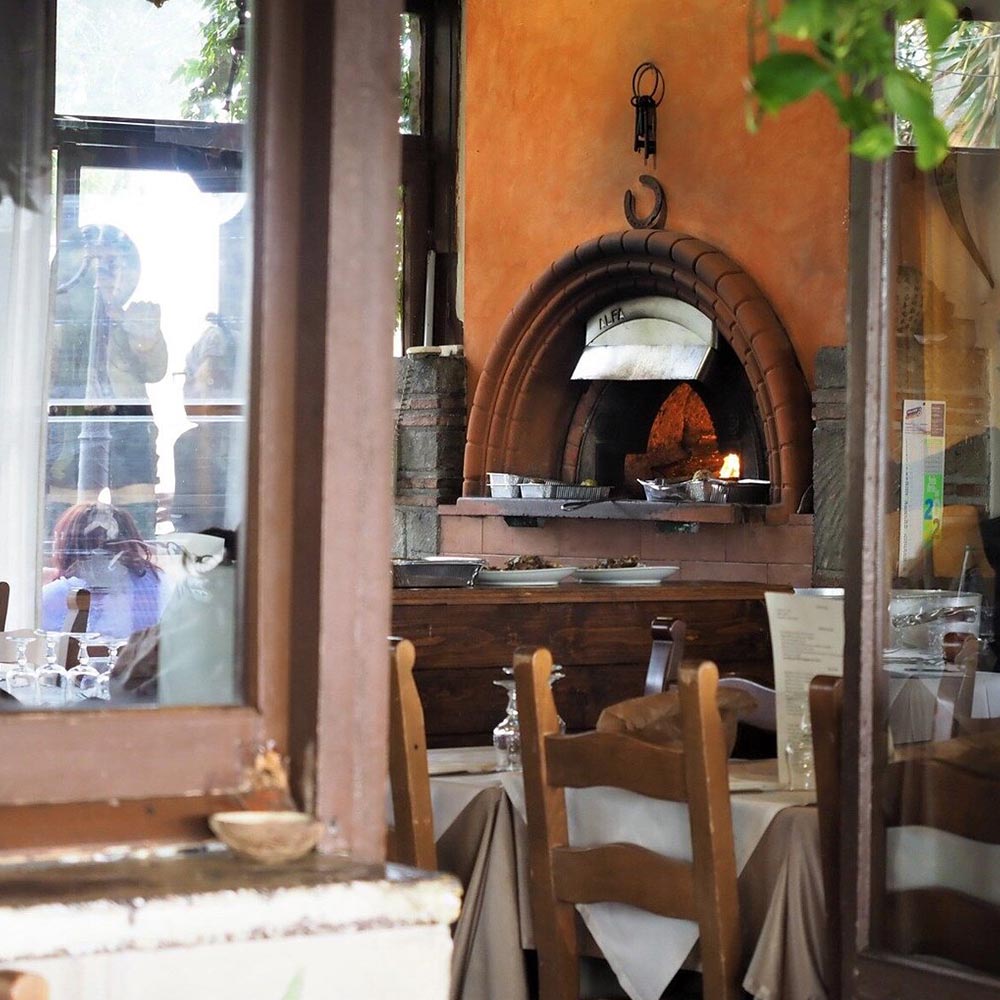 Forno a legna della Trattoria La Rocca a Ceri